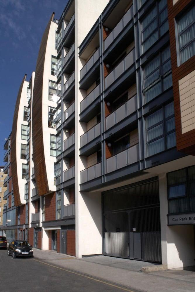Marlin Apartments Canary Wharf - null