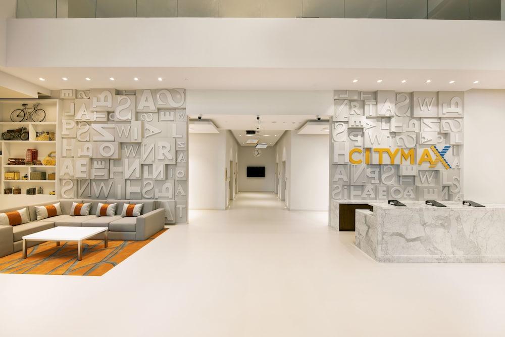 Citymax Hotel Business Bay - Lobby Sitting Area