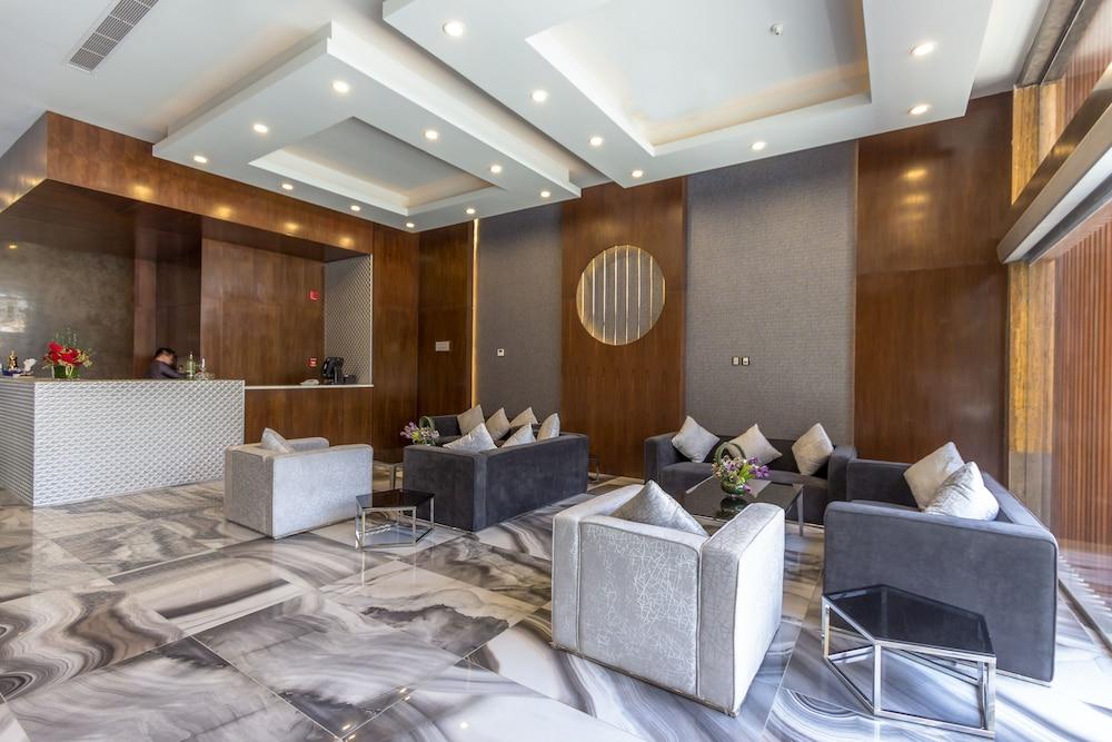 Q Suites Jeddah By EWA - Lobby Sitting Area