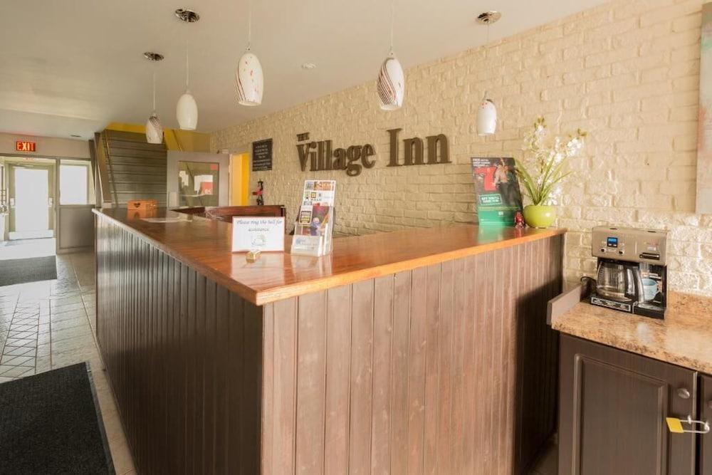 The Village Inn - Lobby
