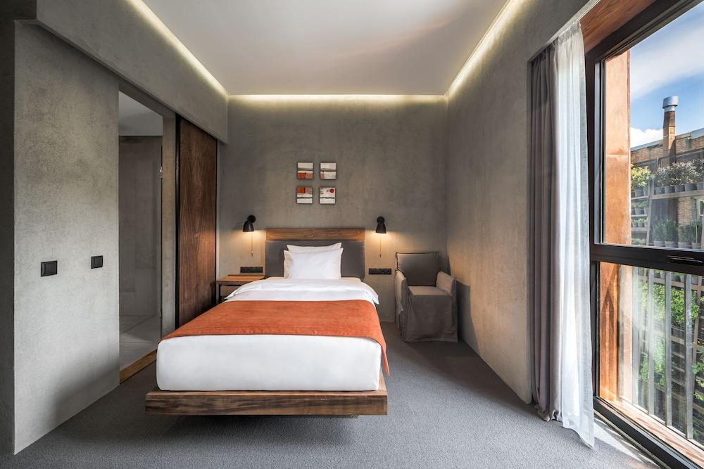 Iota Hotel Tbilisi - Room