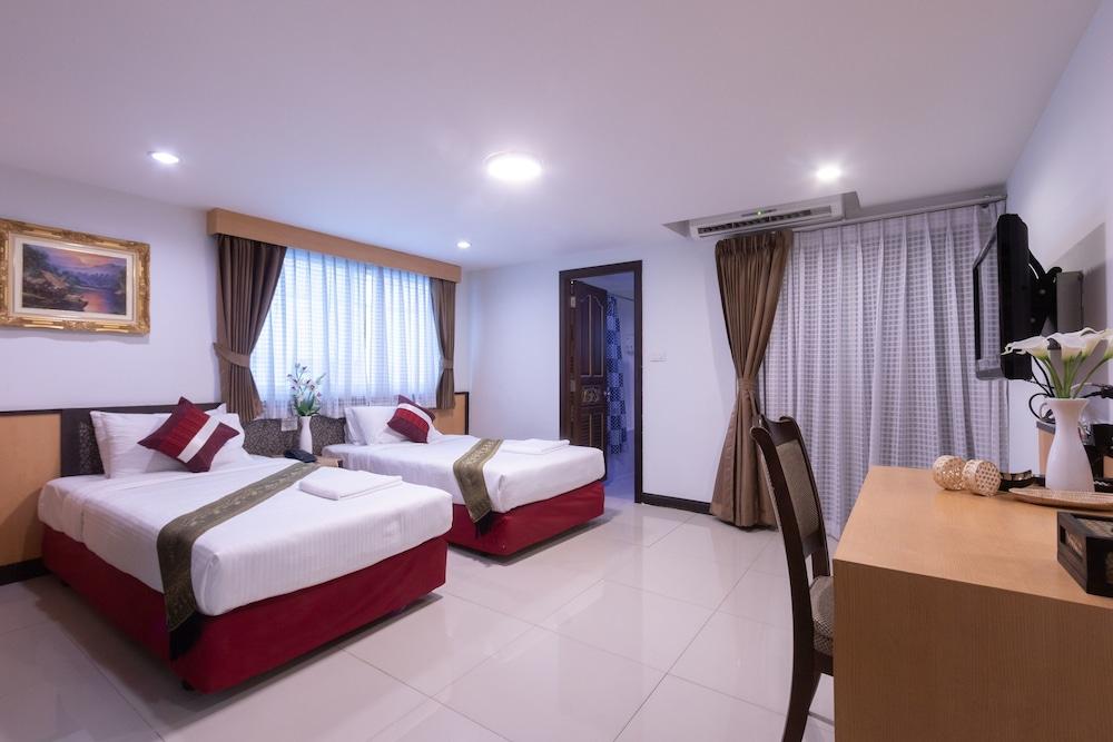 Gusto Hotel Pratunam - Room