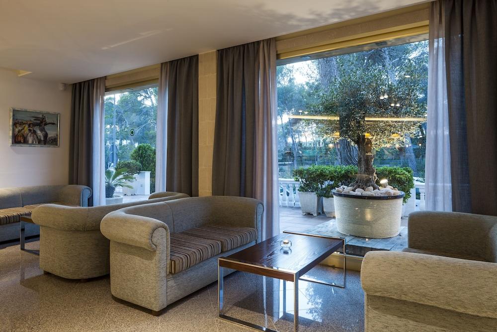 Suite Hotel S'Argamassa Palace - Lobby Sitting Area