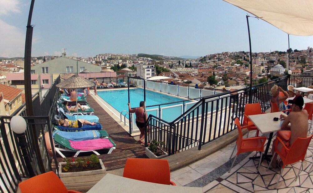 Surtel Hotel - Rooftop Pool