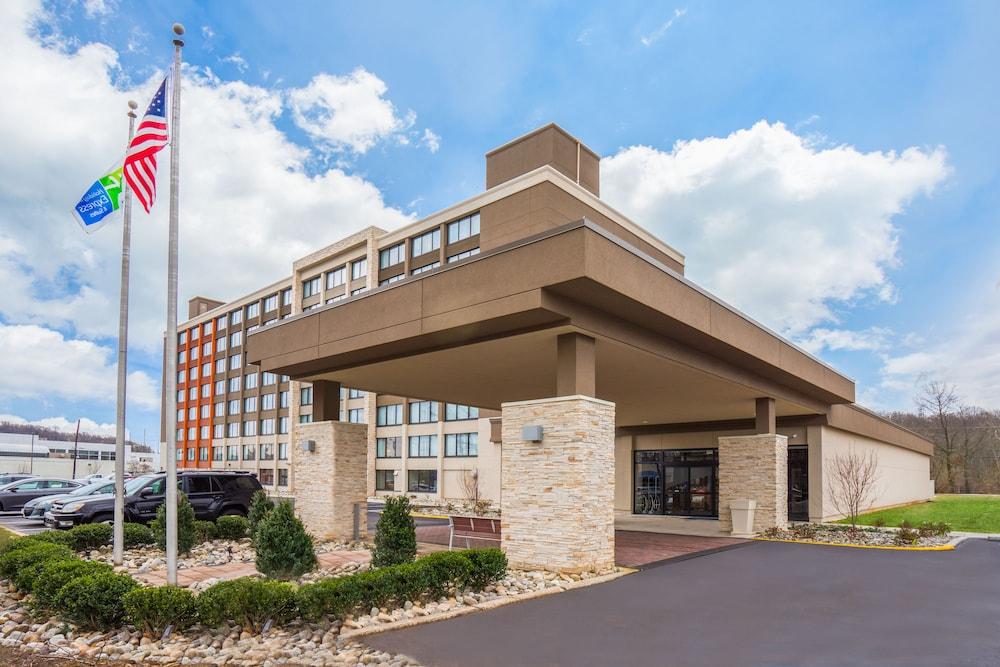 Holiday Inn Express & Suites Ft. Washington - Philadelphia, an IHG Hotel - Featured Image
