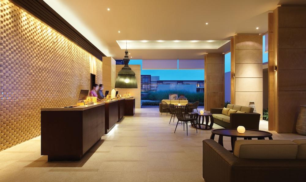 Hyatt Regency Danang Resort and Spa - Lobby