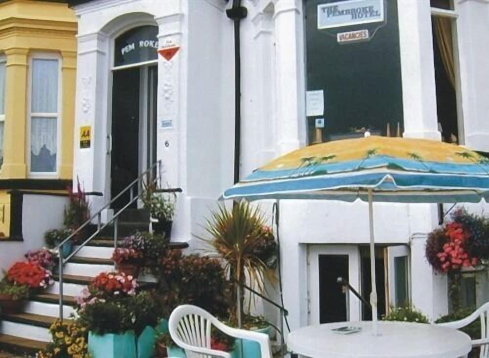 Pembroke Seafront B&B - Featured Image