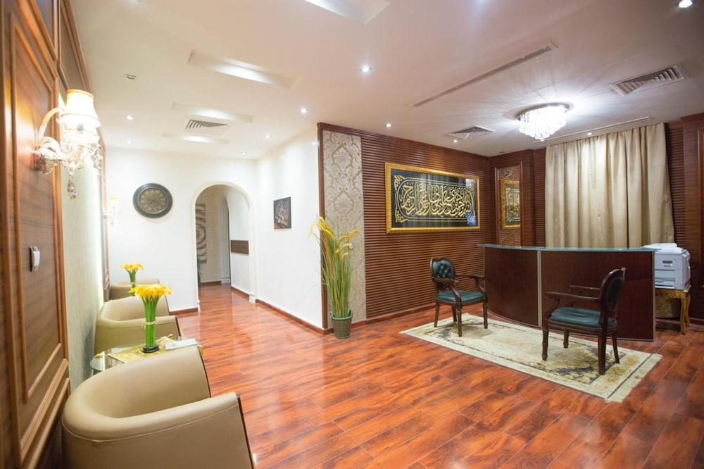 Al Fouz Luxury Hotel Suites - Lobby