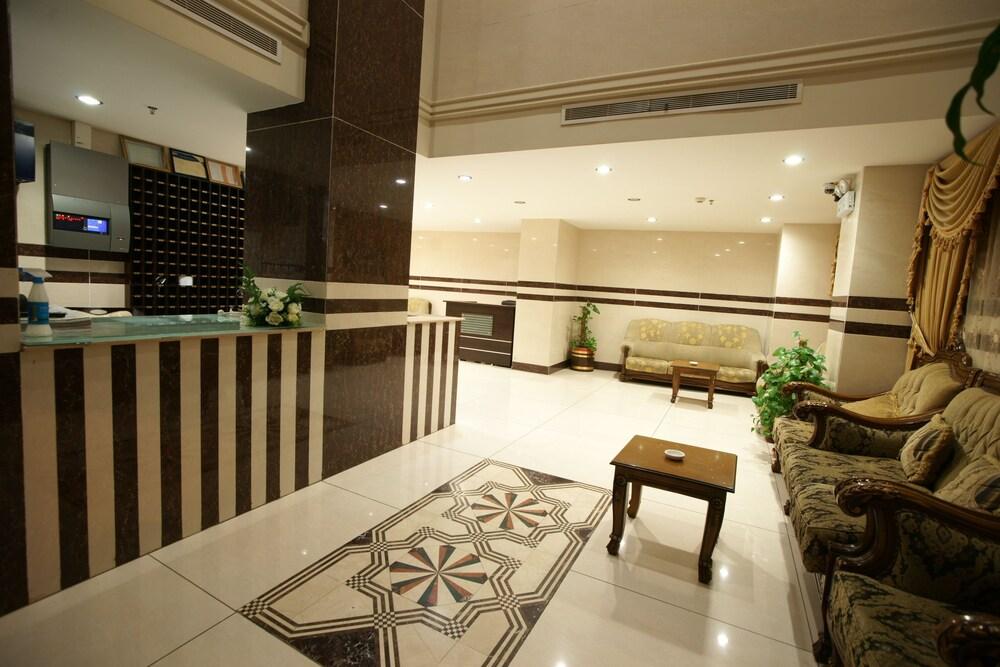 Al Azhar Nuzhah Hotel - Lobby