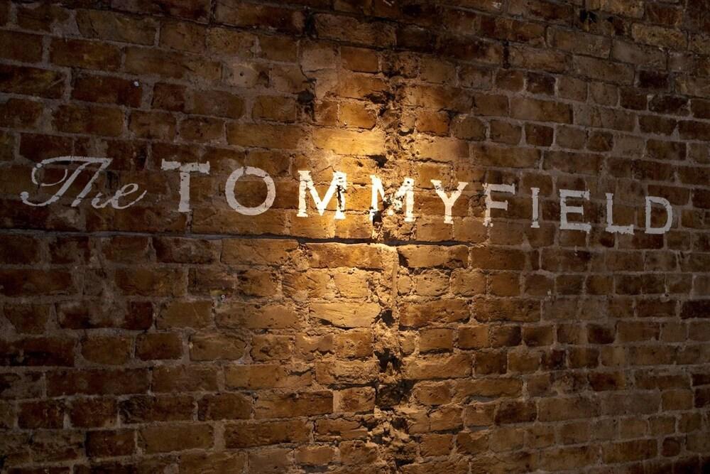 The Tommyfield - Interior