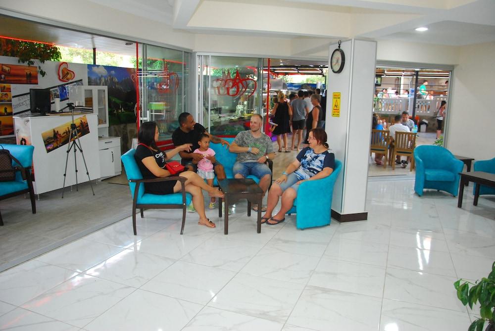 Angora Hotel Side - Lobby Sitting Area