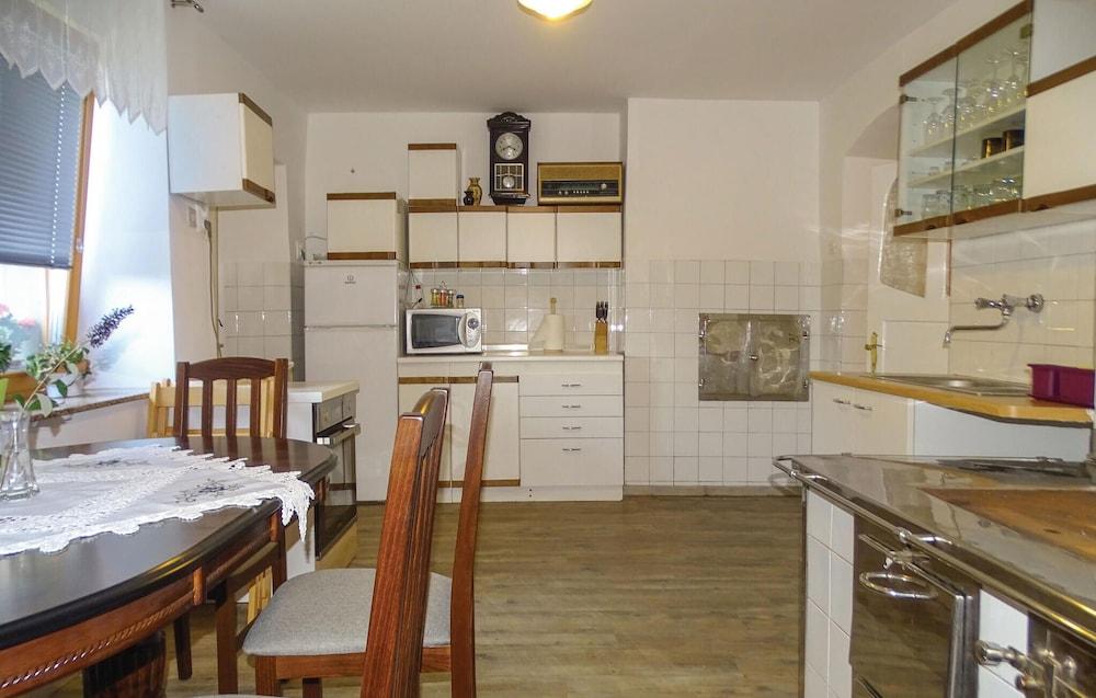 Awesome Home in Vransko With Wifi and 2 Bedrooms - null