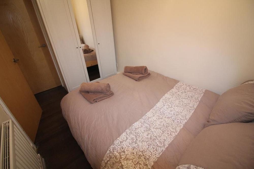 1 Bed Apartment - Room
