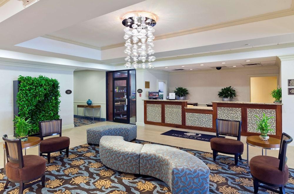 DoubleTree by Hilton Mahwah - Reception