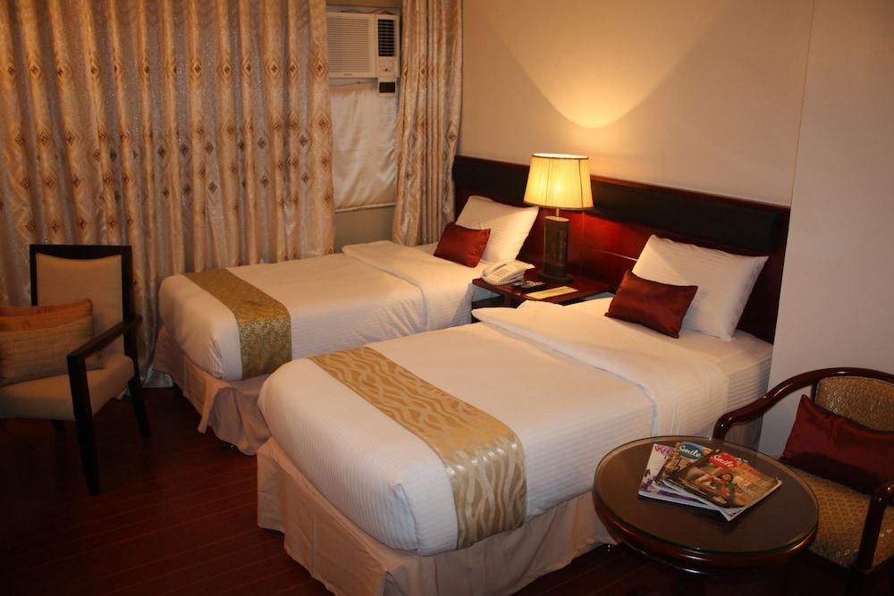 Allure Hotel & Suites - Room