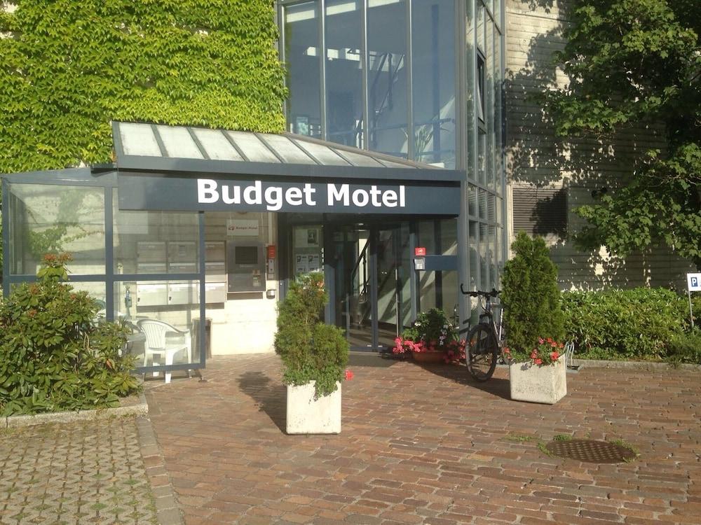 Budget Motel Self Check-in - Exterior