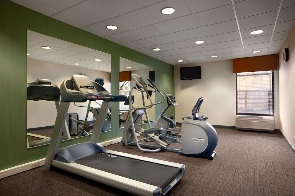 Hampton Inn Boston/Braintree - Fitness Facility
