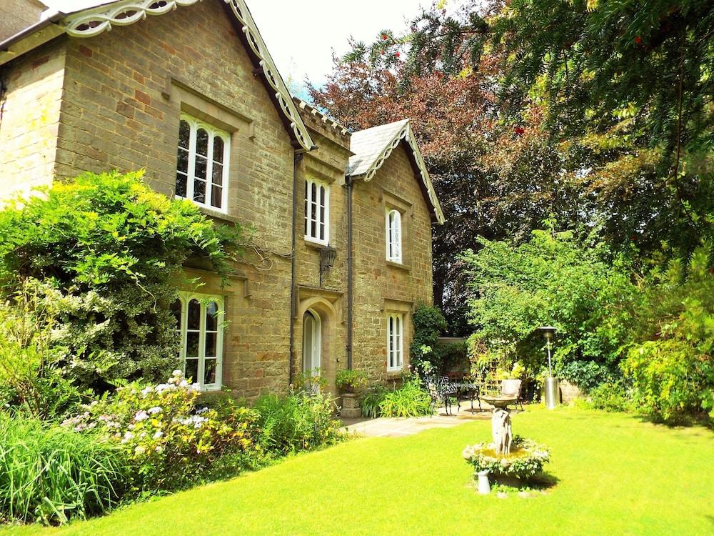 The Old Vicarage B&B - Featured Image