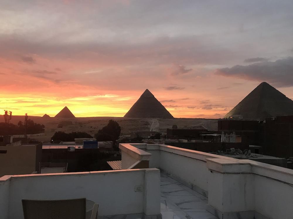 Sunshine Pyramids View Inn - null