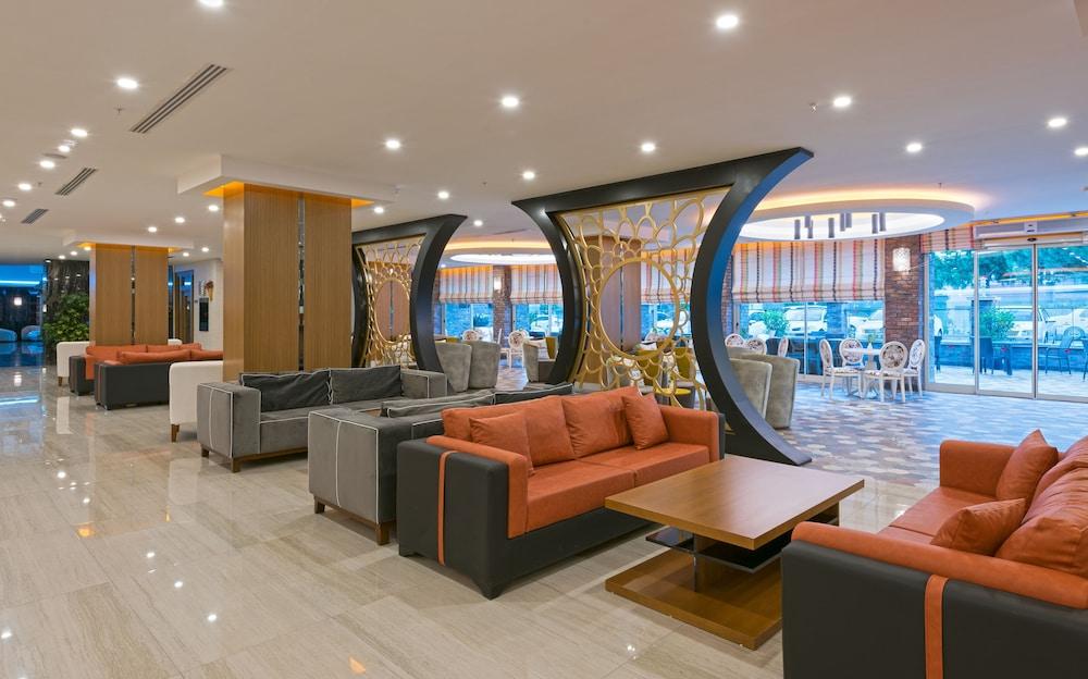 Asia Beach Resort & Spa Hotel - Lobby Sitting Area