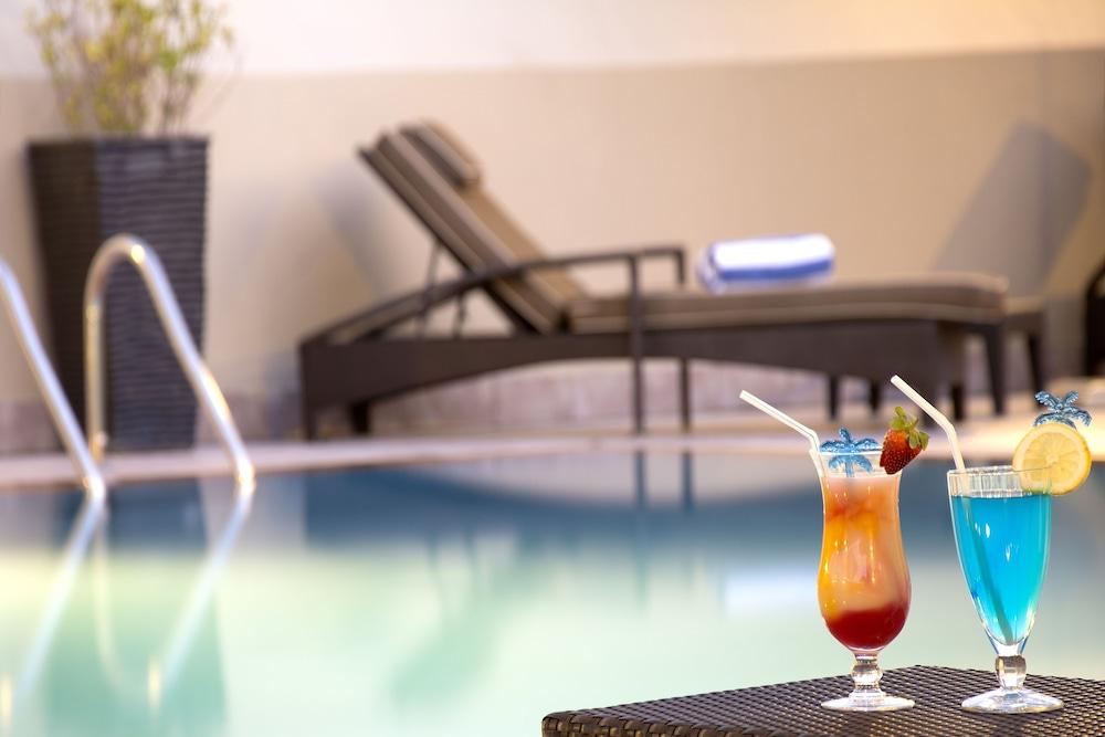 Al Khoory Hotel Apartments - Outdoor Pool