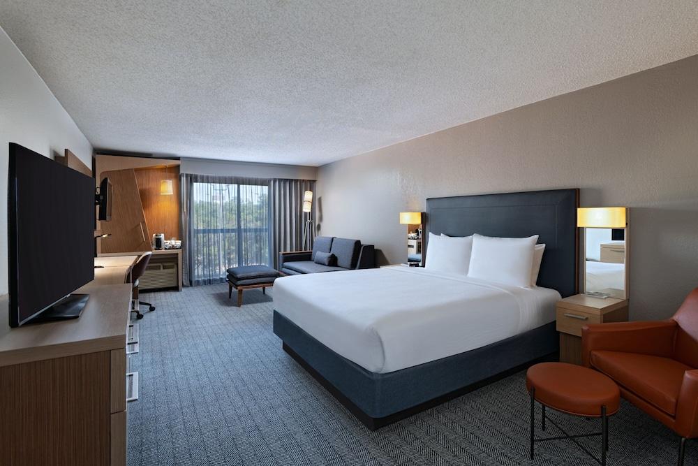 Courtyard by Marriott Austin The Domain Area - Featured Image