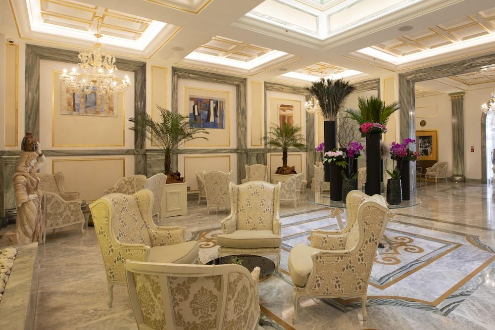 Aleph Rome Hotel Curio Collection by Hilton - Lobby
