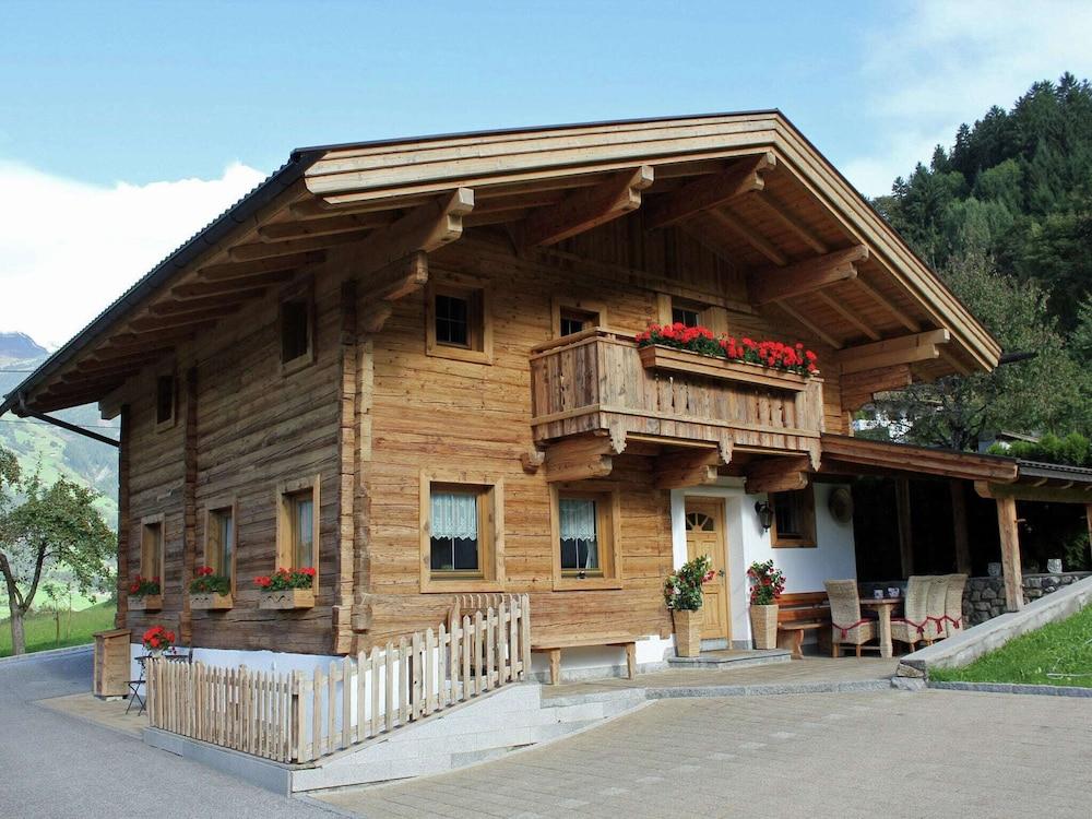 Chalet in Mayrhofen-ramsau / Tyrol With Sauna - Featured Image