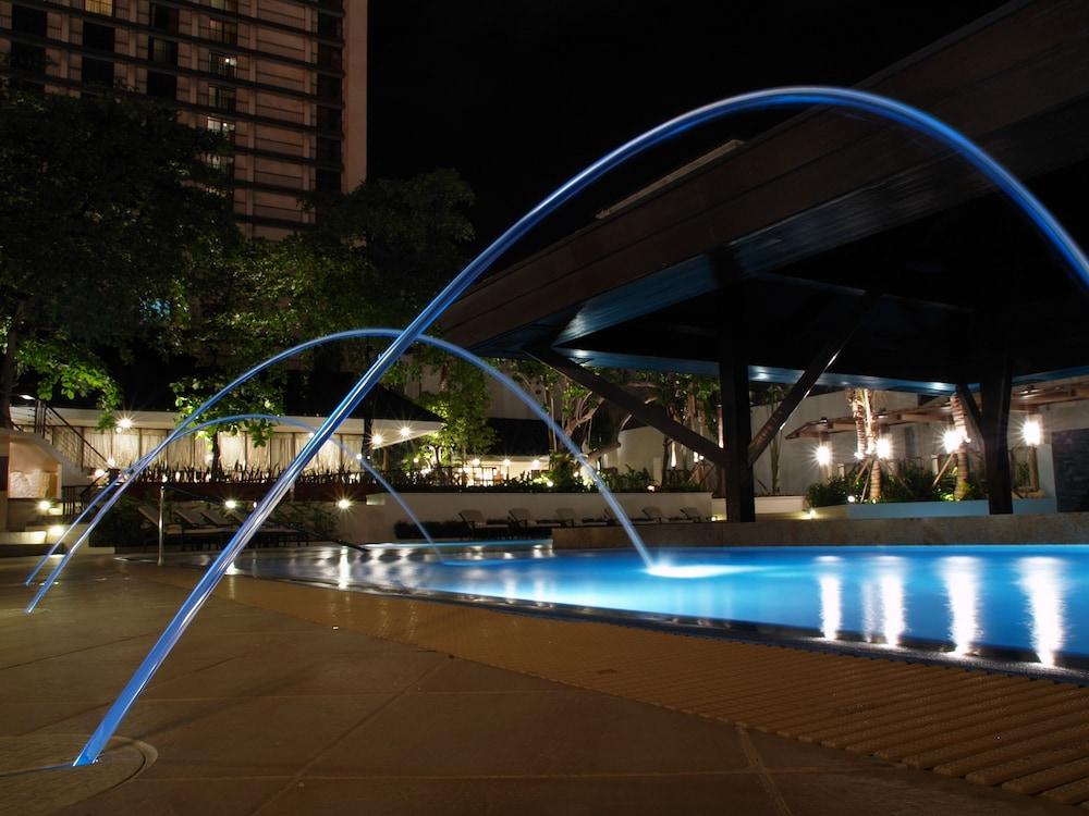ذا مانيلا هوتل - Outdoor Pool