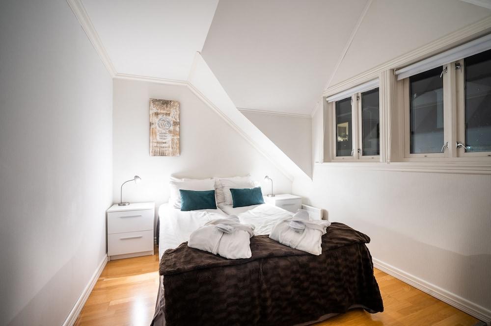 Enter Tromsø Luxury Apartments - Room