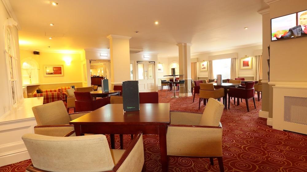 Citrus Hotel Coventry by Compass Hospitality - Lobby Sitting Area