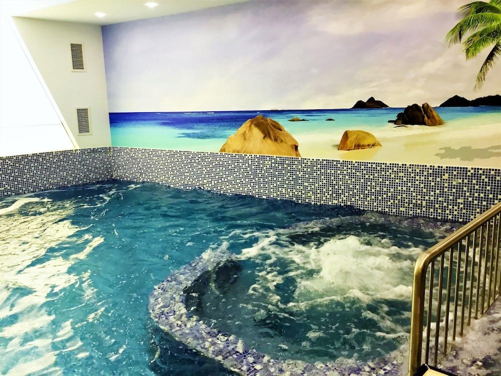 Best Western Premier Karsiyaka Convention & Spa Hotel - Indoor Pool