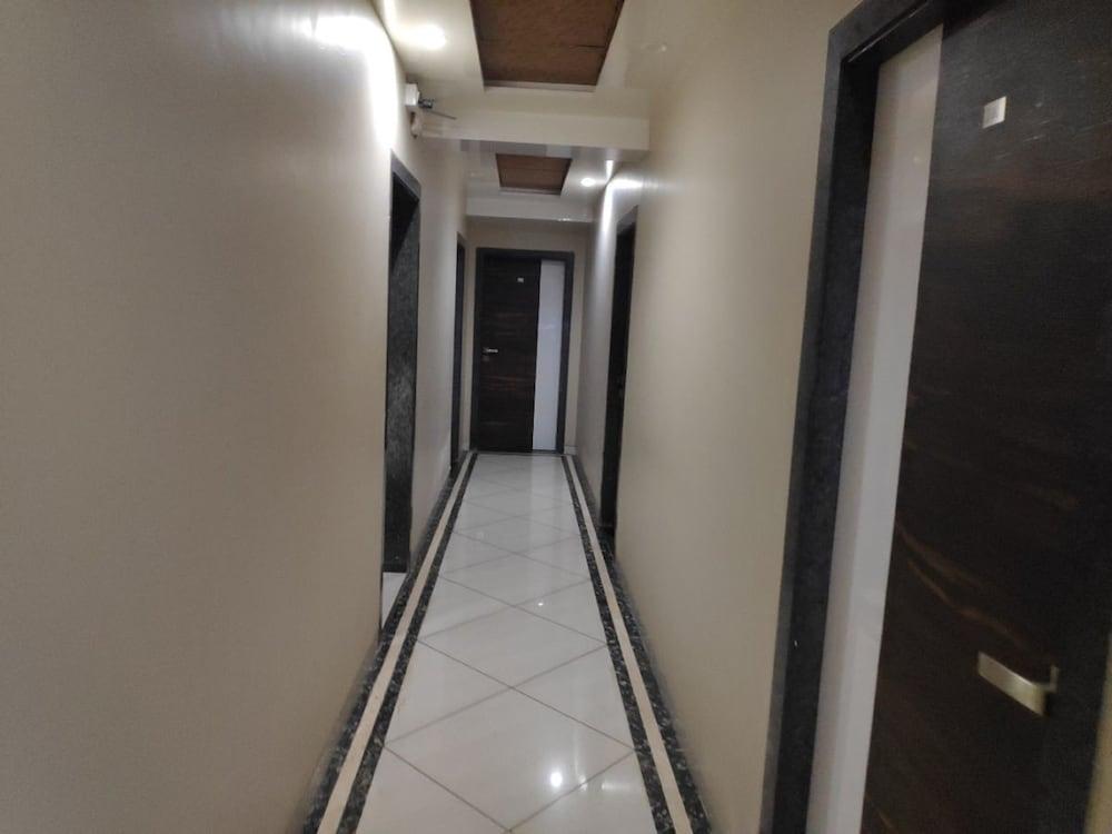 Hotel Mangal Residency - Lobby