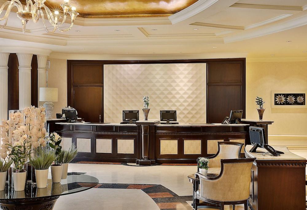 Hilton Beirut Habtoor Grand - Reception