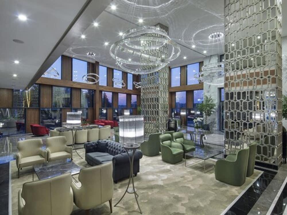 Hilton Garden Inn Yalova - Lobby Sitting Area