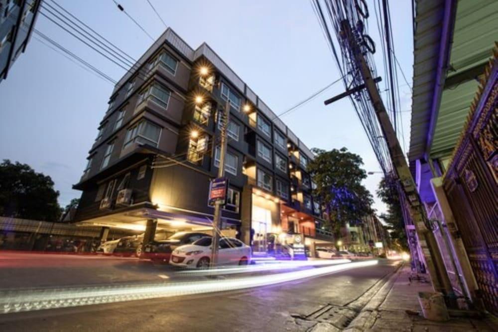 48metro Hotel Bangkok - Exterior