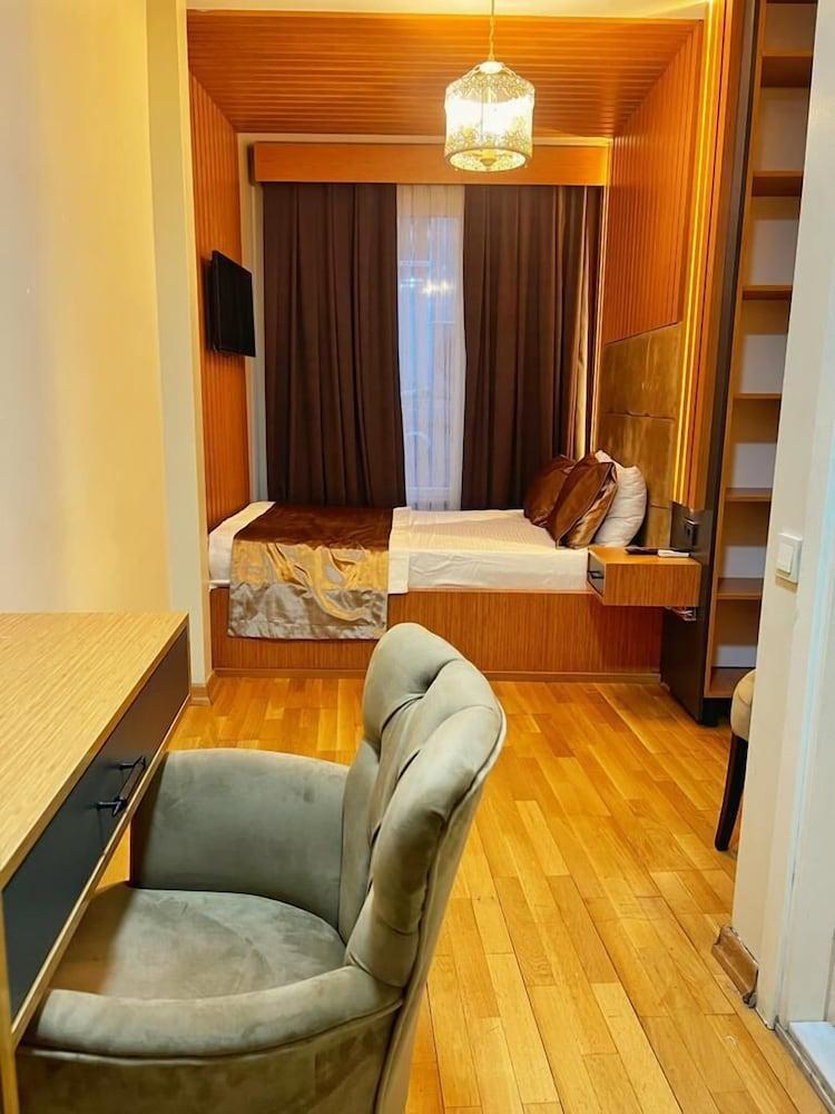 Taksim Cetinkaya Suite - Room