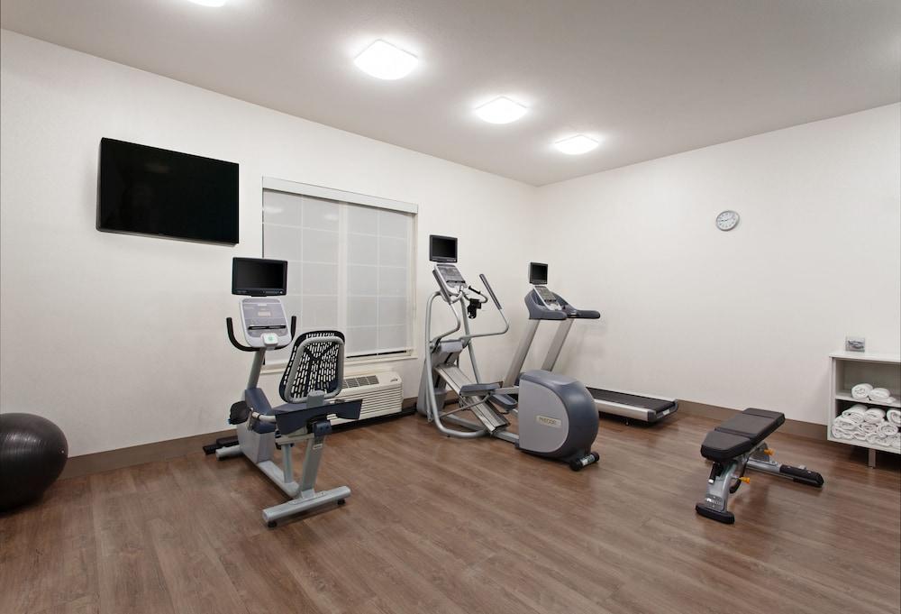 Holiday Inn Express Hotel & Suites Oakland-Airport, an IHG Hotel - Fitness Facility