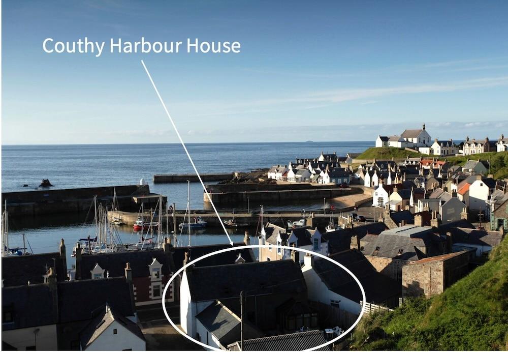 Couthy Harbour House - Featured Image