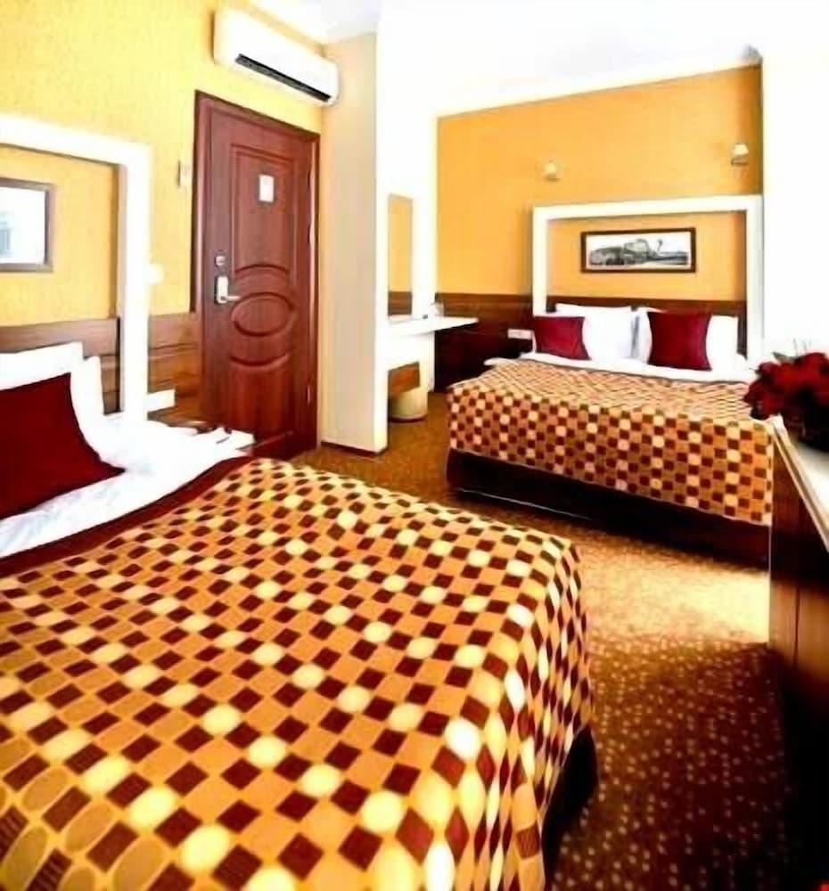 Berlitz Hotel - Room