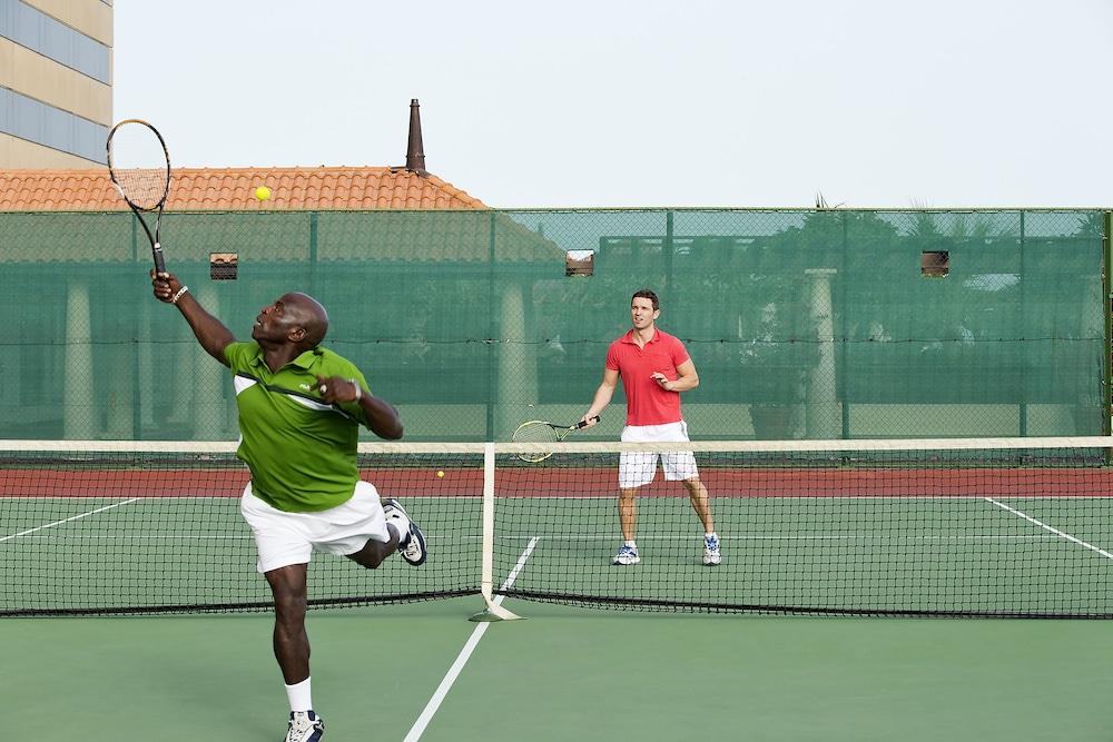حياة ريجنسي جاليريا ريزيدنس دبي - Tennis Court