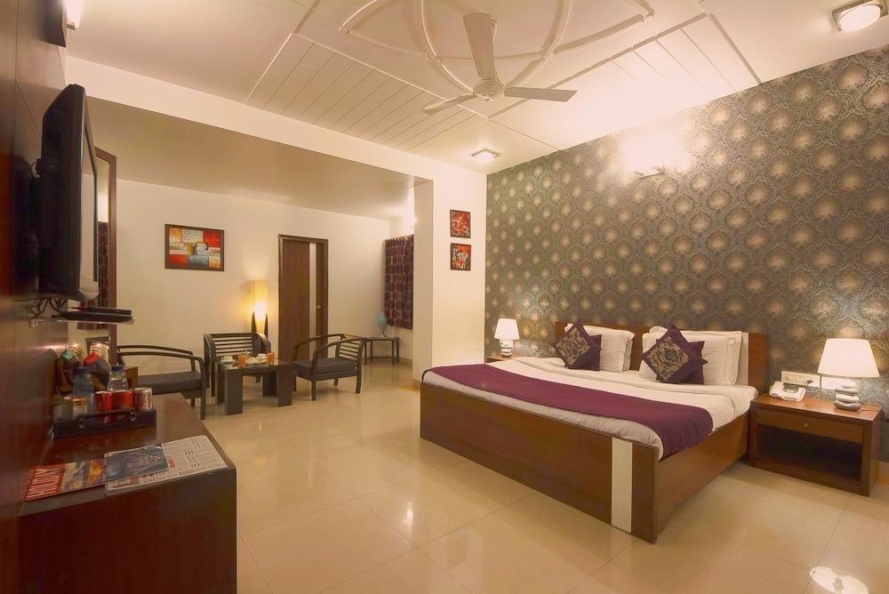 Hotel Delhi 37 - Room