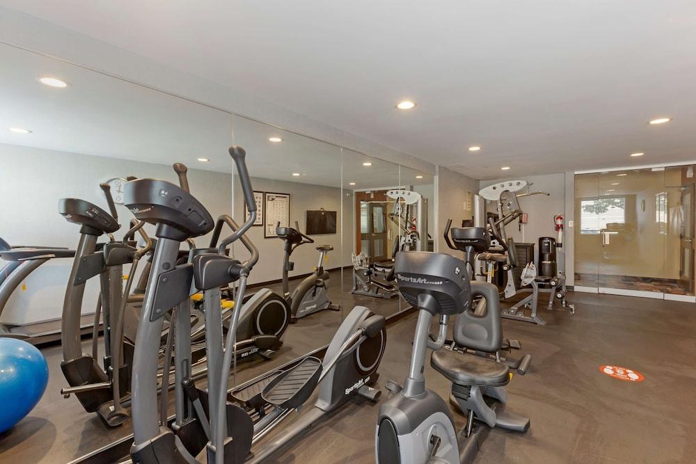 Best Western Plus Toronto Airport Hotel - Fitness Facility