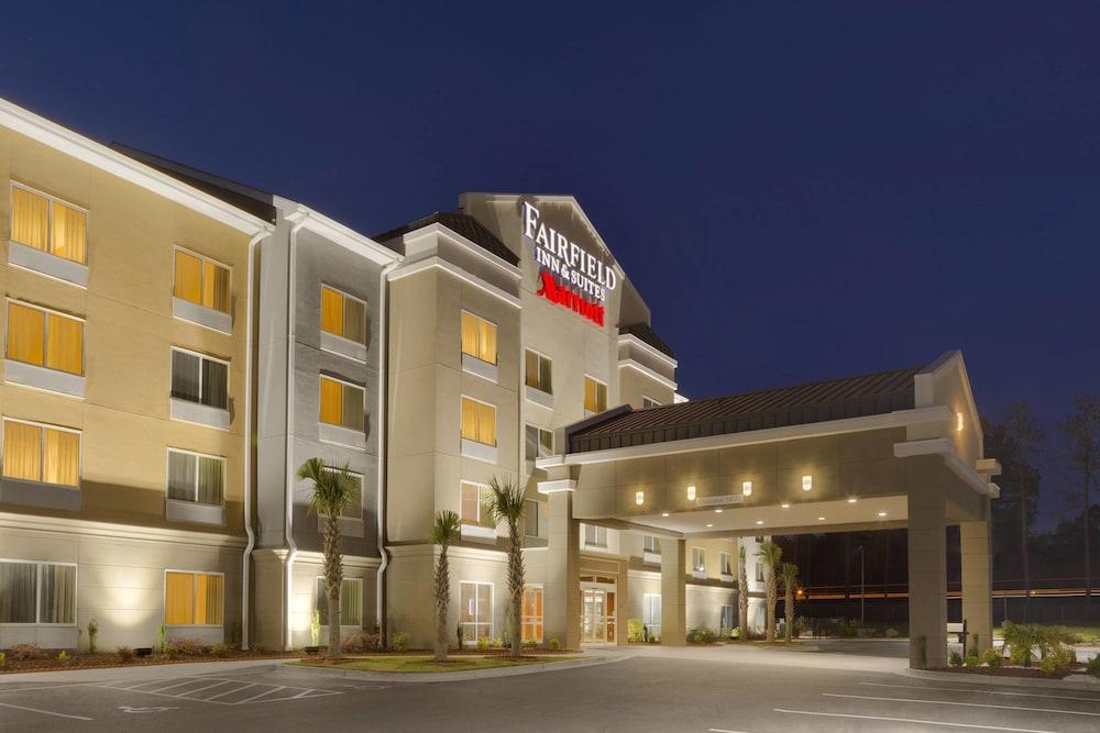 Fairfield Inn and Suites by Marriott Columbia - Featured Image