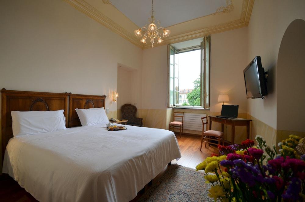 Hotel Roma E Rocca Cavour - Room