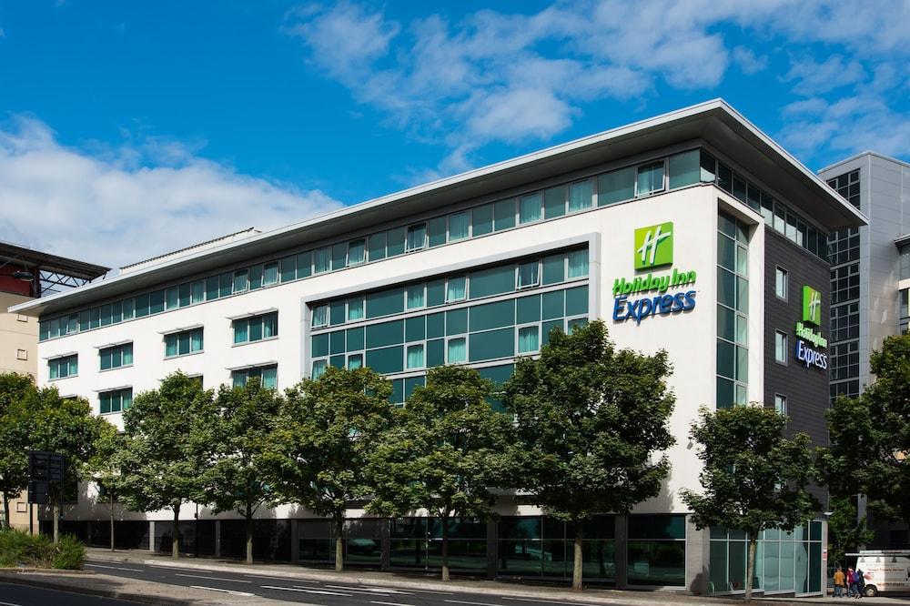 Holiday Inn Express Newcastle City Centre, an IHG Hotel - Featured Image