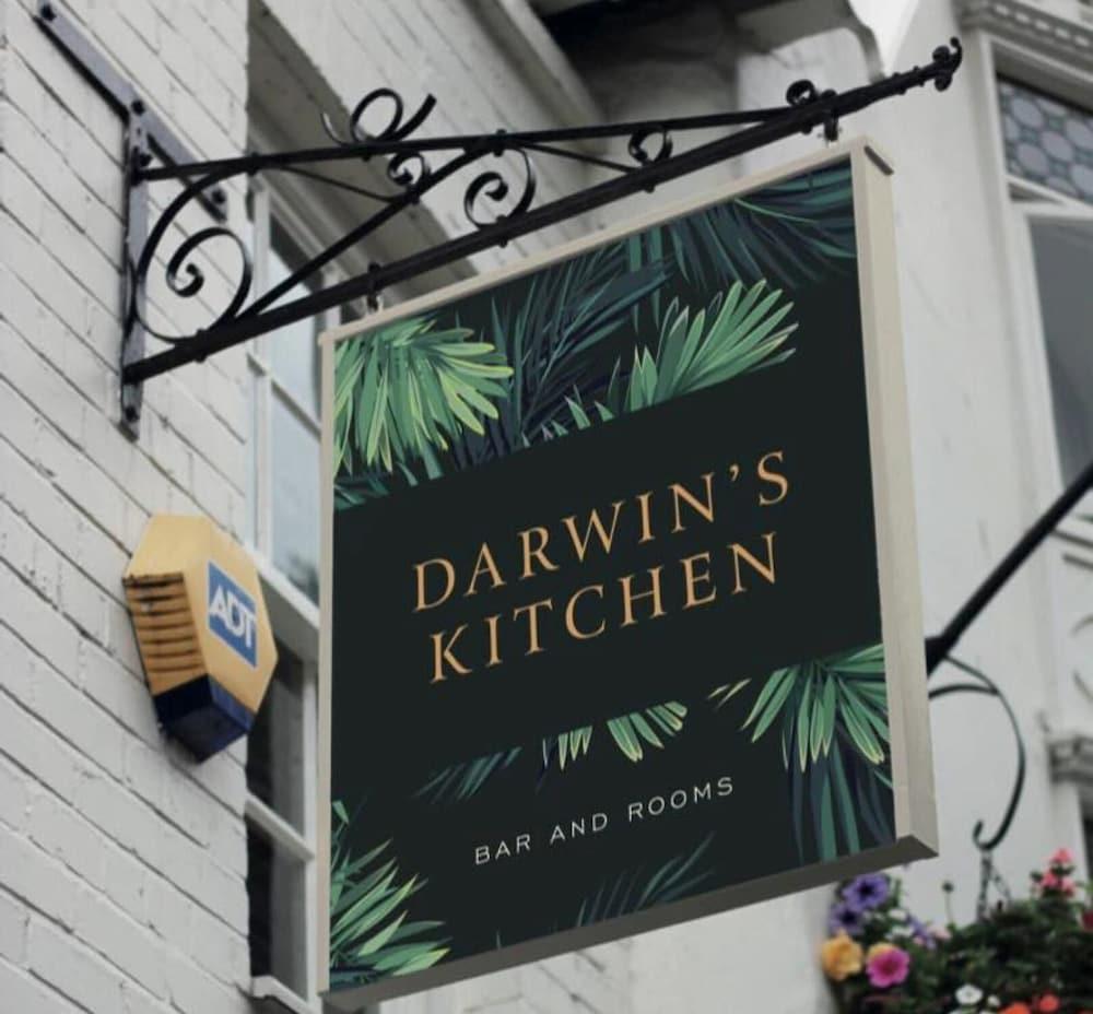 Darwins Kitchen - Exterior
