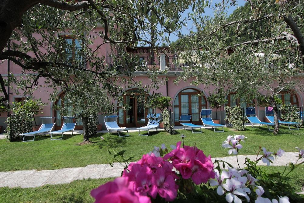 Hotel Villa Maria Au Lac - Estella Hotels Italia - Sundeck