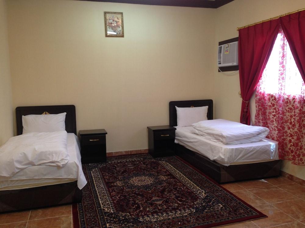 Al Eairy Furnished Apartments Tabuk 6 - Room