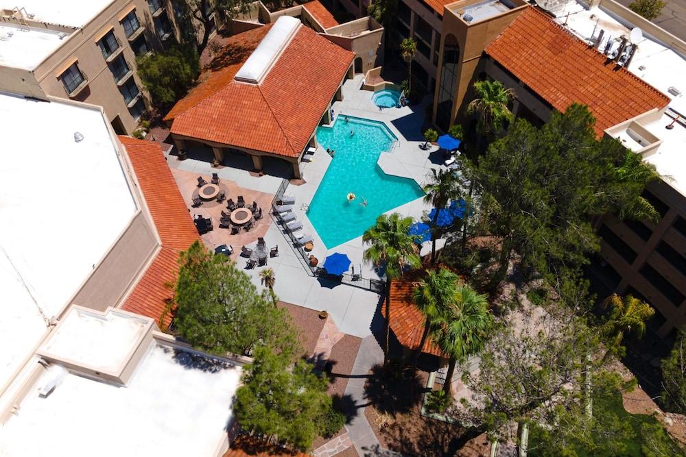 Sheraton Tucson Hotel and Suites - Waterslide